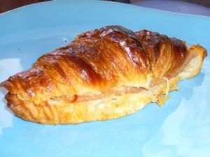 Croissant au fromage