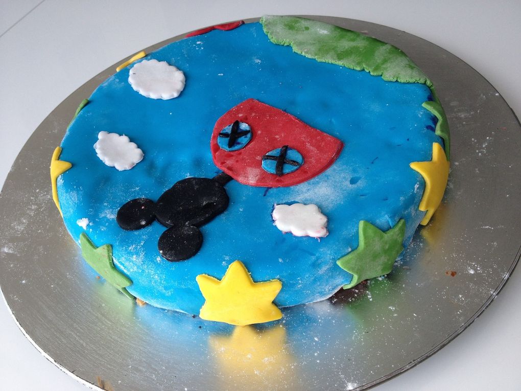 Gateaux En Pate A Sucre Tutos Recettes Pas A Pas Les Recettes D Alicia