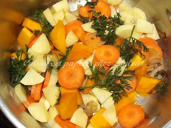 Soupe au potiron carottes et ses fanes