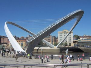 Gateshead_millenium_bridge