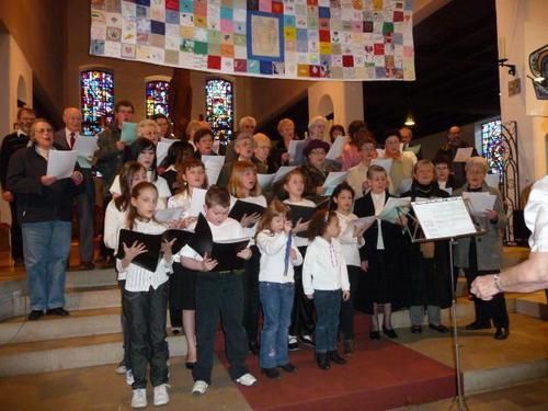 Groupe de percussions AWOSSI-Chorales:Saint François-"Arc en Ciel" de Florange-Gospel Protestante de Thionville + contes-poèmes-témoignages.Réunis pour un après midi de la fraternité à l'Eglise ND par l'ACAT et la Pastorale des Migrants