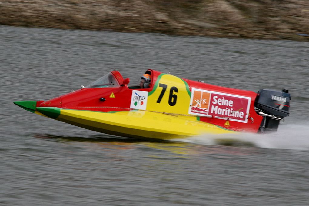 Voici toutes les photos du samedi après-midi 28 mars 2009.... 
Journée test pour pilotes débutants et aussi pour ceux qui changent de catégorie....
