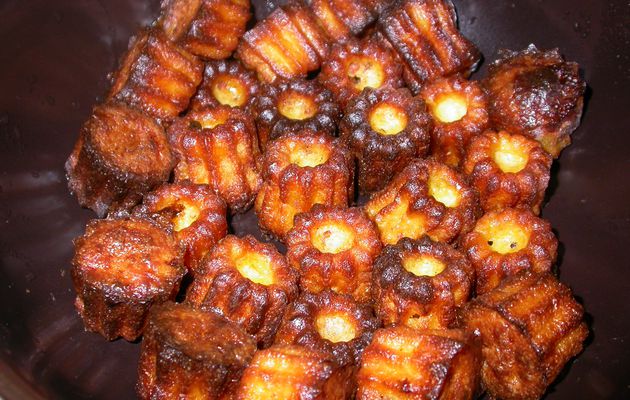 Mini cannelés au chorizo et au comté