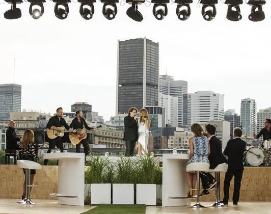 L'été indien avec Céline Dion et Francis Cabrel ce soir sur France 2.