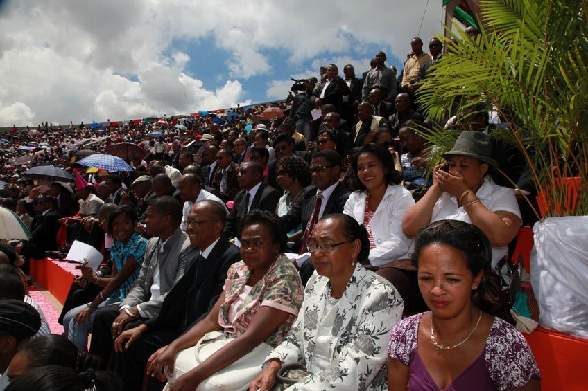 Dans le cadre du IIè anniversaire de la IVèRépublique, le couple présidentiel, Andry et Mialy Rajoelina, a inauguré le «Coliseum de Madagascar» sis à Antsonjombe. 4è partie. Photos: Harilala Randrianarison