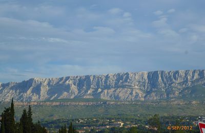 La Sainte Victoire et ses barrages