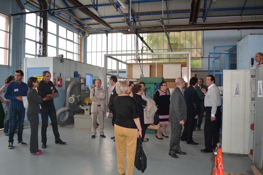 Mardi 20 Mai 2014, le lycée accueillait des chefs d'établissements venus du Kazakhstan pour échanger sur le système éducatif français et notamment la formation en voie professionnelle.
