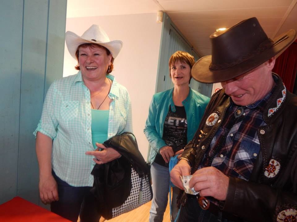 Bal des Cowboy country 45 à St Geneviève des Bois le 8 mars 2015