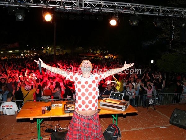 Féria d'Azille 2015 : DJ Balpore's régale les Minervois, 2 mai 2015.