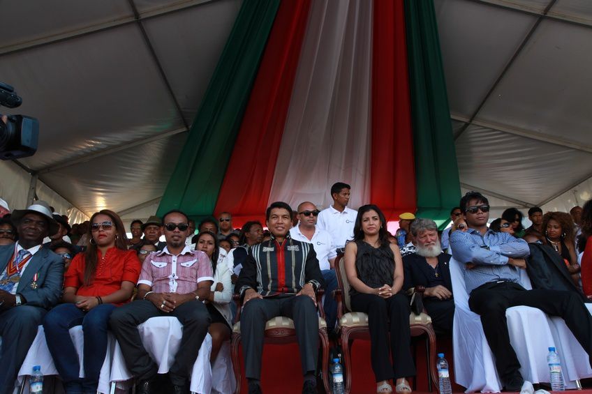 Dans le cadre du IIè anniversaire de la IVèRépublique, le couple présidentiel, Andry et Mialy Rajoelina, a inauguré le «Coliseum de Madagascar» sis à Antsonjombe. 5è partie. Photos: Harilala Randrianarison