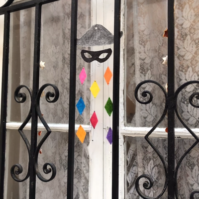 Arlequin dans la brise