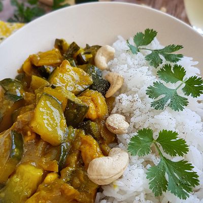 Curry de concombre chaud aux noix de cajou