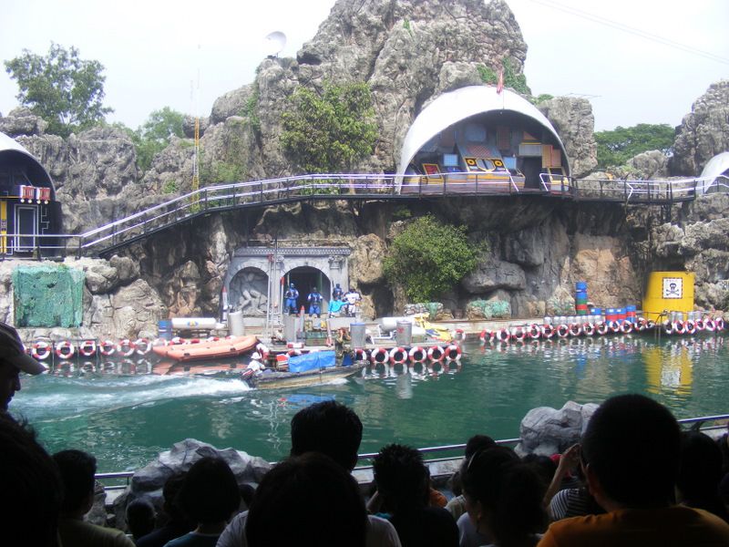 Une journée au Safari Word . Un Zoo, un Parc animalier et des Shows grandioses