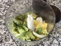 Salade d’œufs durs à la mayonnaise d’avocat et pommes de terre