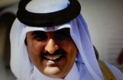L'Emir du Qatar à la mode BALMAIN ....
