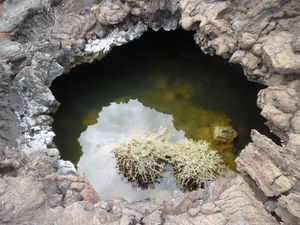 Balade dans le champ de roches volcaniques