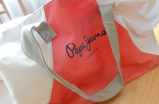 Ce n'est pas un sac Longchamp, juste un Pepe Jeans... gratuit !