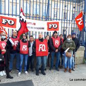 Des inspecteurs du permis de conduire en grève devant la préfecture du Puy-en-Velay - La Commère 43