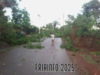 UNE TORNADE S'ABAT SUR FRIA ET CAUSE PLUSIEURS DEGÂTS A LA VILLE !