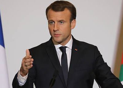Mémoire, harkis, immigration, investissements : ce qu'a dit Macron à Alger