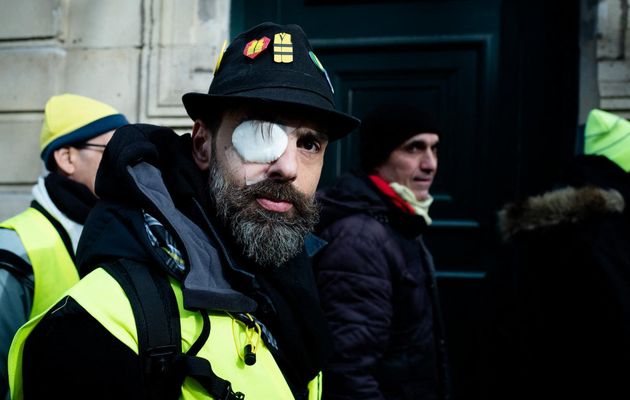 "Gilets jaunes" : Jérôme Rodrigues, qui affirme avoir été blessé par un tir de LBD, annonce avoir perdu l'usage de son œil