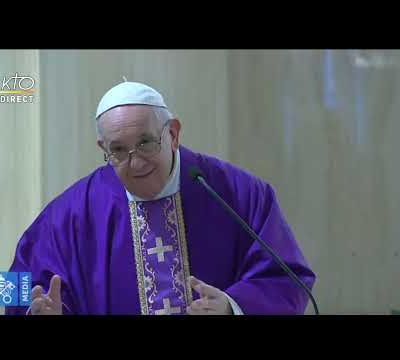 Le Pape prie pour ceux qui sont morts du coronavirus