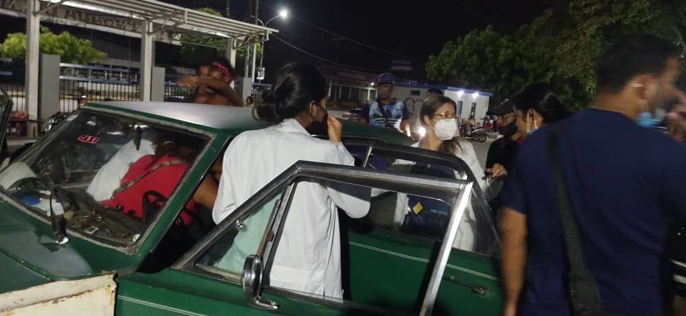 Niña de padres de Morón nace en un taxi a la puerta del Hospital APL de Puerto Cabello