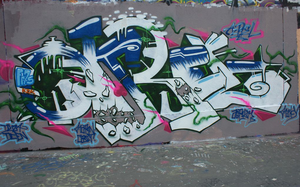 Album - Graffitis-Pyrenees-Story-016