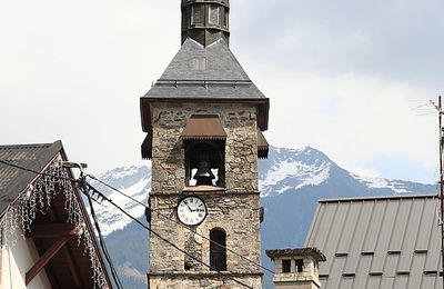 Clocher de france N°26 - Villard-sur-Doron (73) Savoie - Eglise Saint Pierre