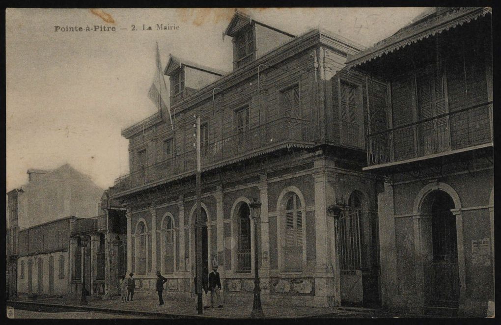 L'ancienne Mairie (ancienne rue Darbaud)