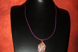 Bijoux bien-être, lithothérapie: pendentif quartz rose