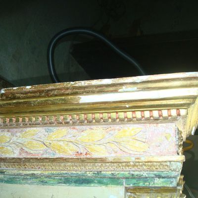 restauration de peinture  sur un  tabernacle du 17 ° siecle