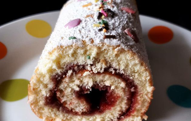 Gâteau roulé à la confiture de framboises