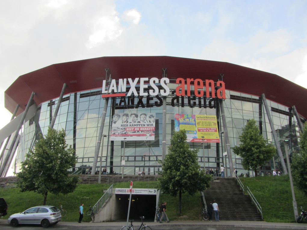 Photos by Ultimate Concert Experience from LANXESS Arena in Cologne, Germany - July 10, 2012.
Special thanks to Dirk.