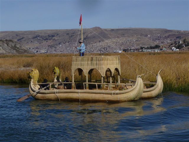 Dernier pays de notre TDM, le Pérou est surprenant. Arequipa et le canyon de Colca, les superbes paysages du lac Titicaca. Cuzco et l'invraisemblable Machu Picchu. Les mysterieuses lignes de Nazca et les iles Ballestras.  Lima et de bons moments ave