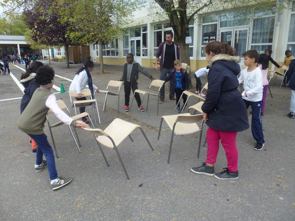 Danse des chaises