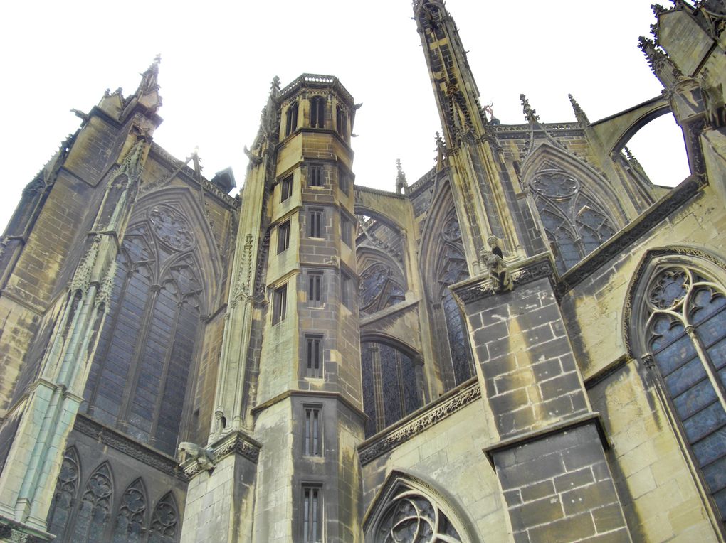 Cathédrale de Metz inside & outside. Mai 2011.
