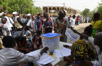 Elections au Tchad: les politiques nous mènent en bateau