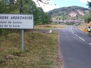 Randonnée vélo dans les montagnes ardèchoises