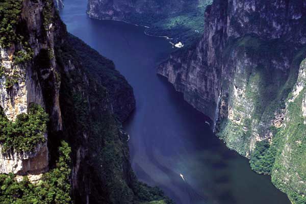 El Cañón del Sumidero, una maravilla turística de México