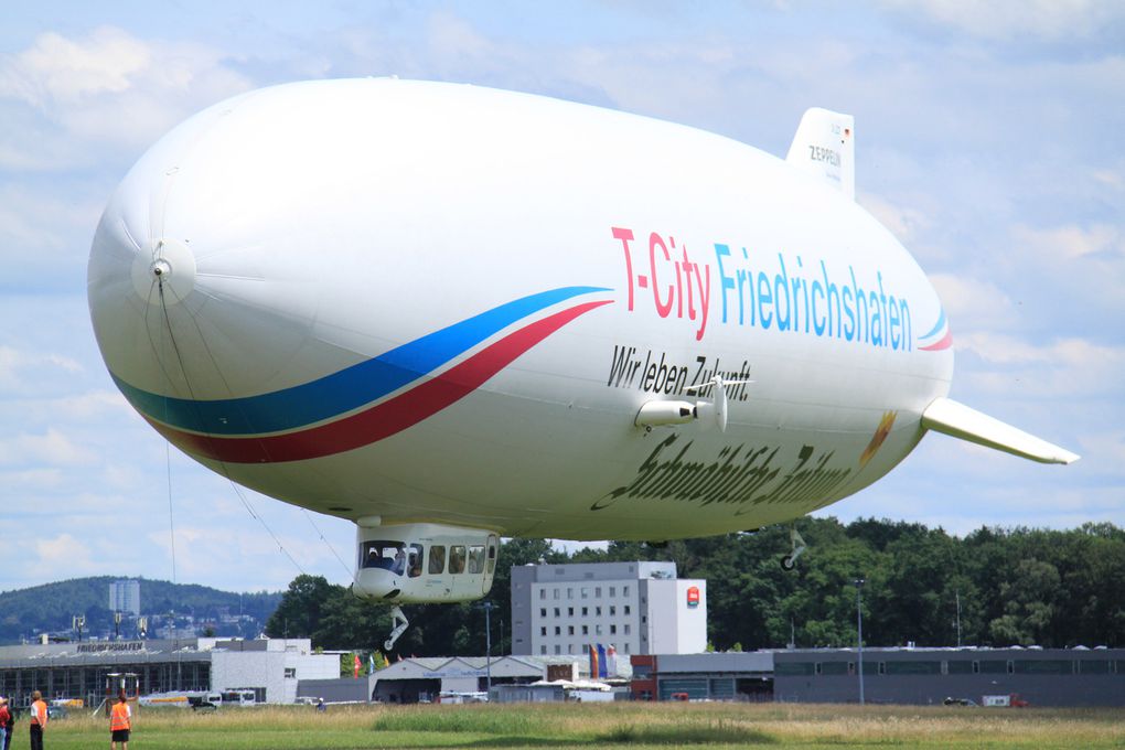 Visite du port de Friedrichshafen et le Zeppelin au bord du Lac de Constance.