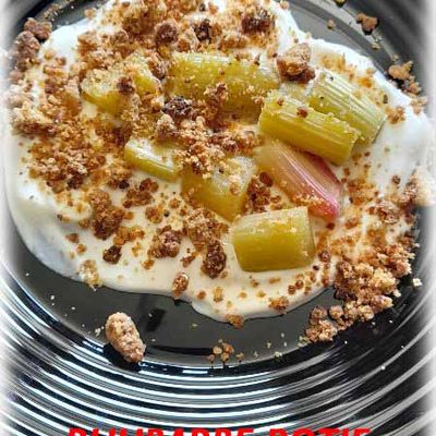 RHUBARBE ROTIE A LA VANILLE*