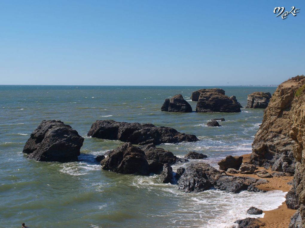 3km de côte rocheuse entre St-Hilaire-de-Riez et St-Gilles-Croix-de-Vie (85)