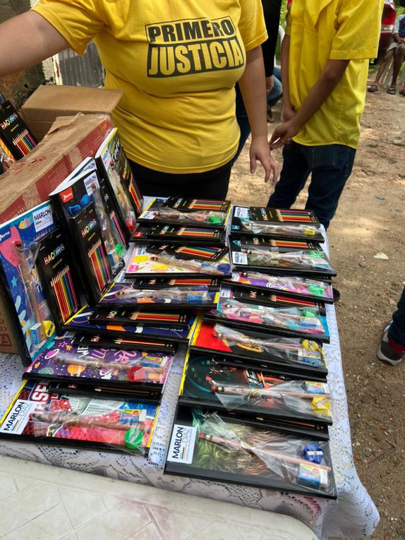 Primero Justicia Naguanagua entregó kits escolares a 50 niños de la comunidad “Las Adjuntas”