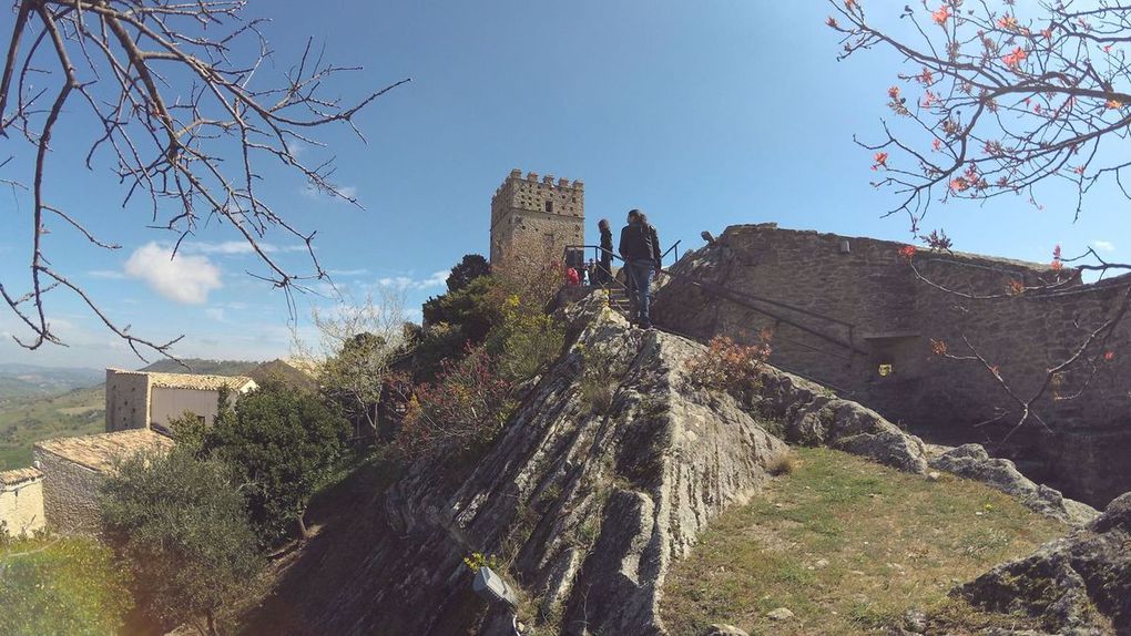 Visita al Castello di Roccascalegna (CH)