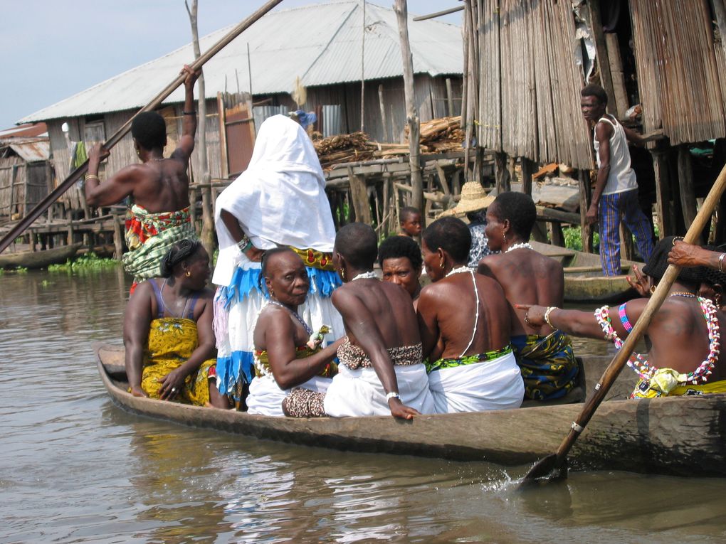 un petit pays africain mais qui est représentatif de tout ce que nous pouvons rencontrer en Afrique ocidentale