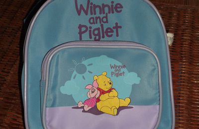 JJP74 - Petit sac à dos "Winnie et Porcinet" - 2€
