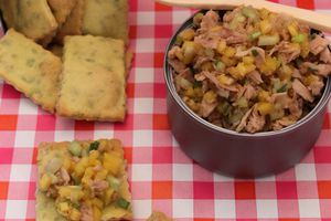 Salade de thon en sucré salé et ses crackers