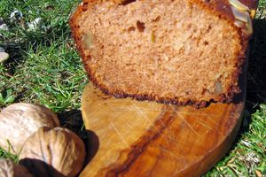 CAKE A LA FARINE DE CHATAIGNE, MIEL ET NOIX