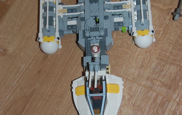 Lego star wars 7658 - Y-Wing